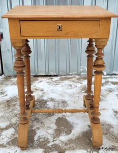 Stary stolik Nr 1