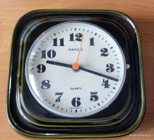 Zegar porcelit , porcelana Kienzle  - bateria