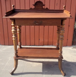 Stary stolik Nr 20